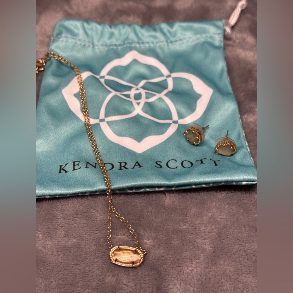 Kendra Scott 14k Gold plated on Brass Elisa Pendant, Tessa Earrings Set w/pouch